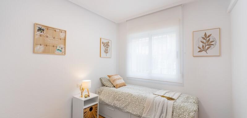 2 bedroom Townhouse for sale