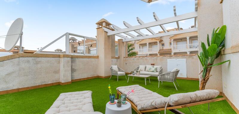 2 bedroom Townhouse for sale