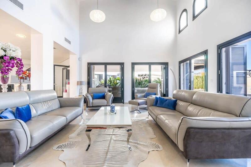 5 bedroom Villa for sale