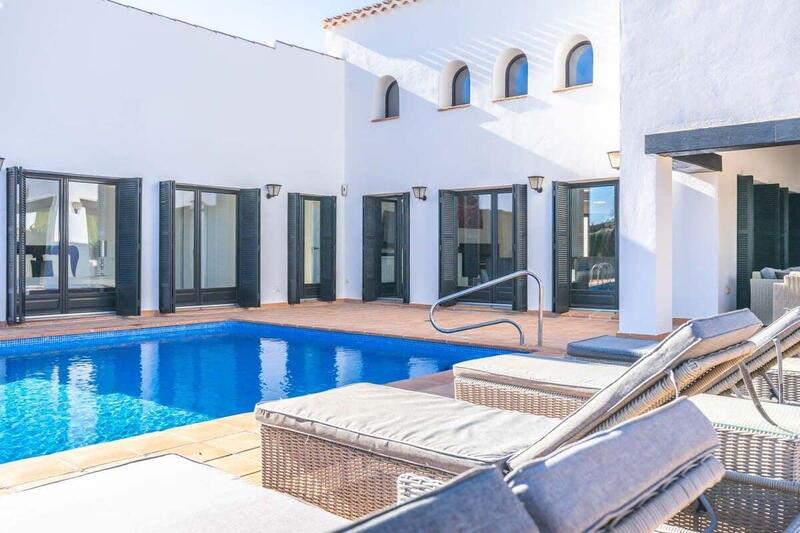 5 bedroom Villa for sale