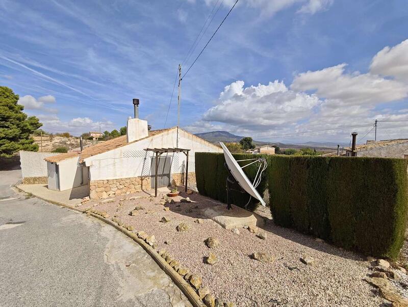 4 bedroom Country House for sale 4 bedroom Country House for sale