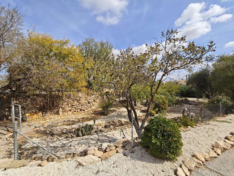 4 bedroom Country House for sale 4 bedroom Country House for sale