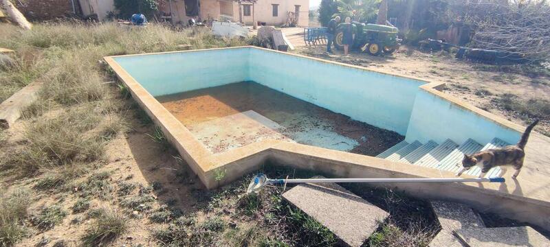 4 slaapkamer Landhuis Te koop 4 slaapkamer Landhuis Te koop