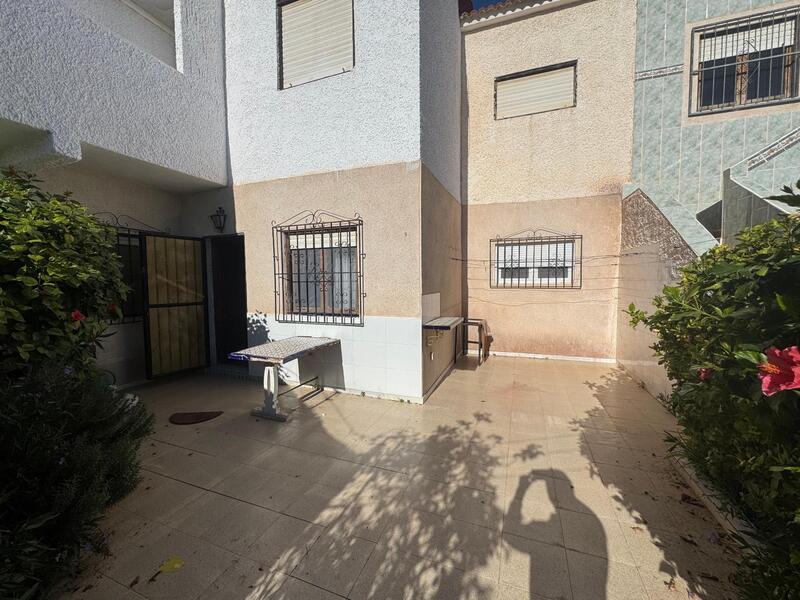 2 Cuarto Villa en venta