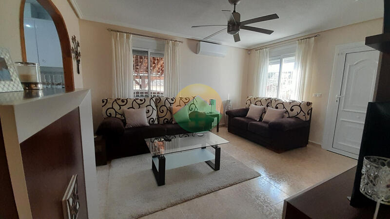 2 Cuarto Villa en venta