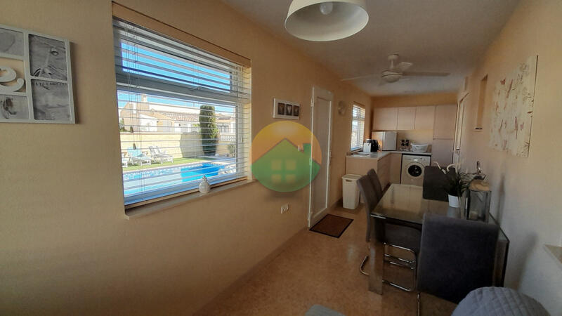 2 Cuarto Villa en venta