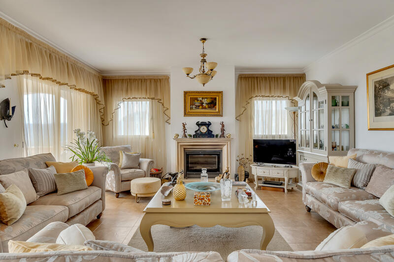 5 bedroom Villa for sale