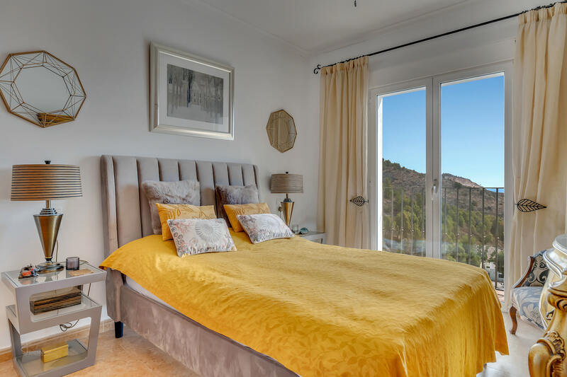 5 bedroom Villa for sale