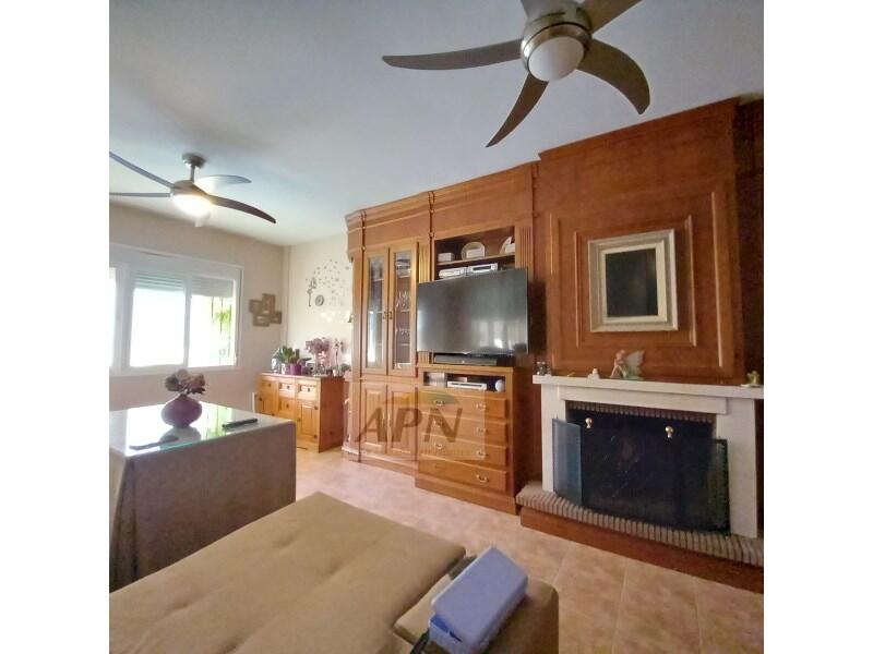 3 Schlafzimmer Landhaus zu verkaufen