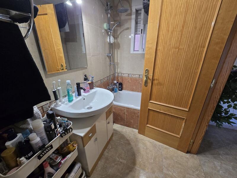 3 спальная комната квартира продается