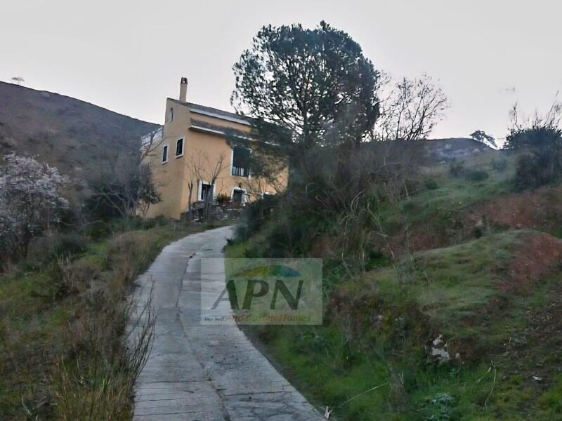 3 soveværelse Landsted til salg