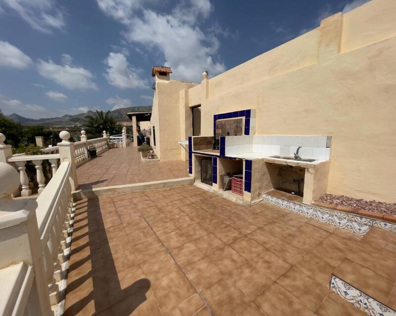 4 bedroom Villa for sale