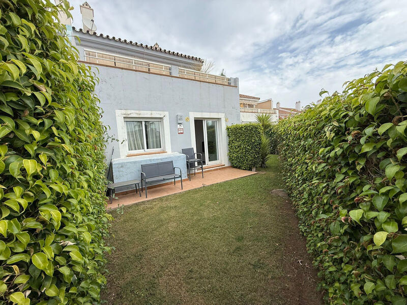 3 спальная комната городская тюрьма продается