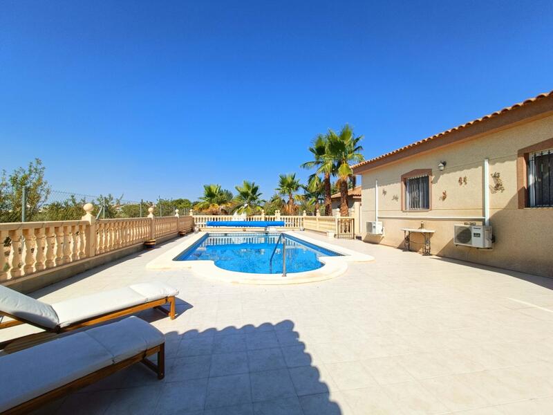 3 sovrum Villa till salu