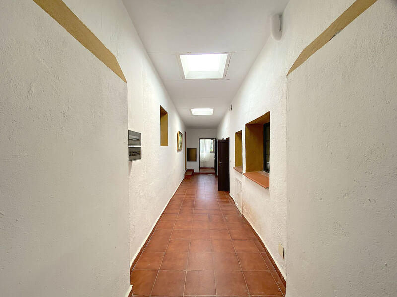 5 bedroom Country House for sale