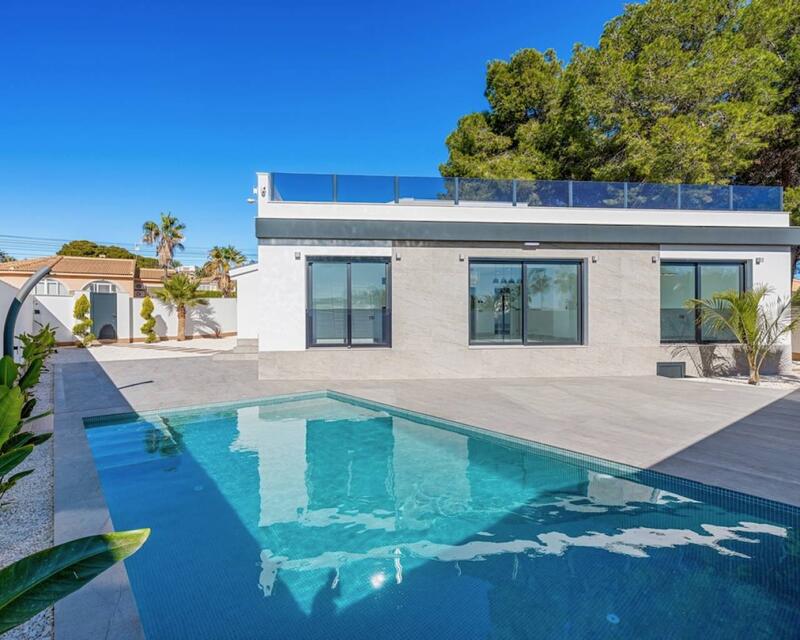 4 Cuarto Villa en venta