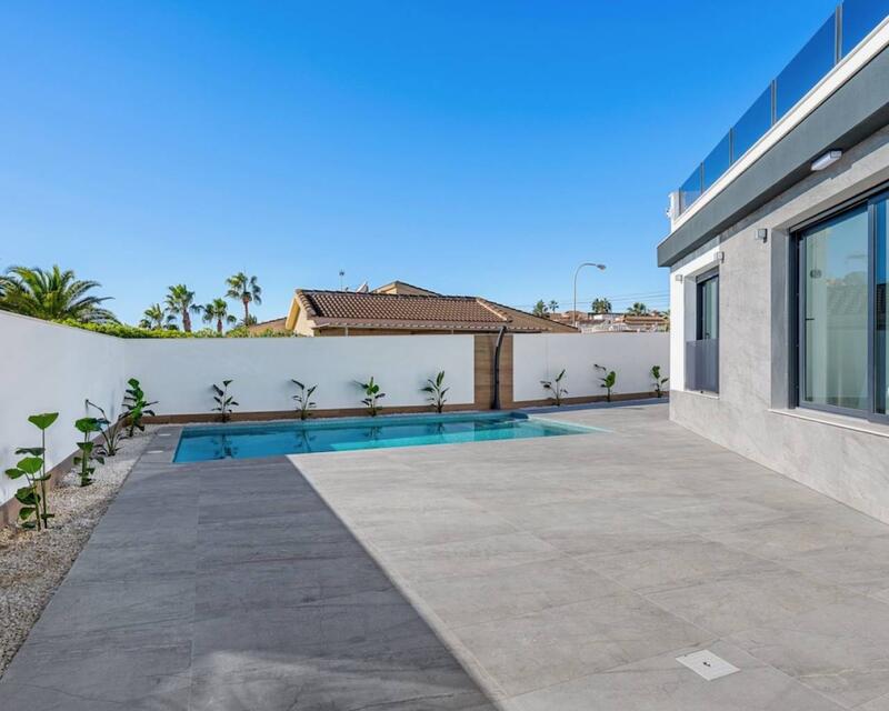 4 Cuarto Villa en venta