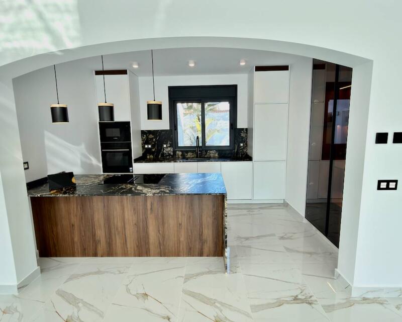 4 Cuarto Villa en venta