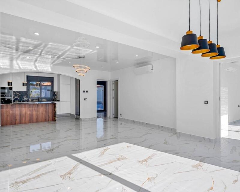 4 Cuarto Villa en venta