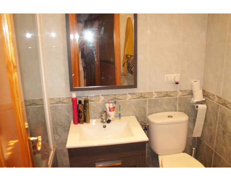 3 спальная комната городская тюрьма продается