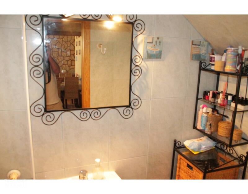 3 спальная комната городская тюрьма продается