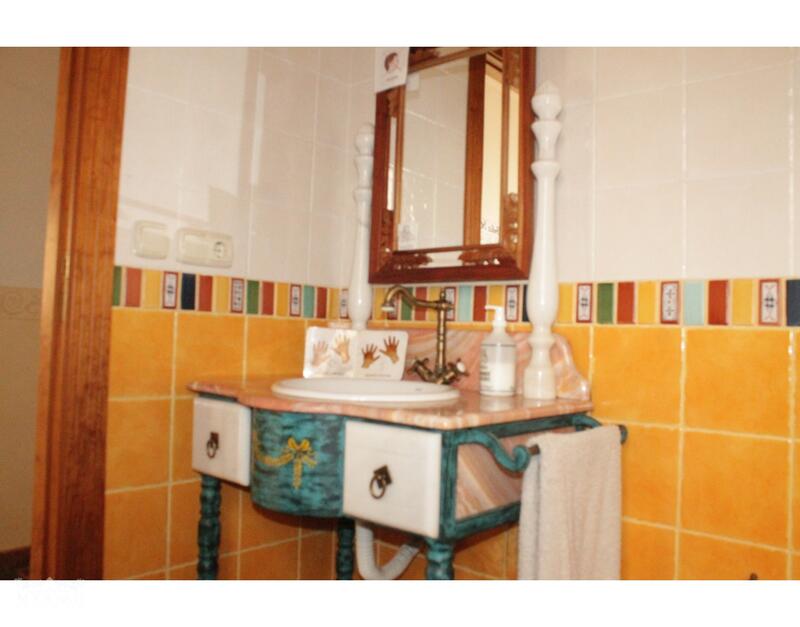 4 bedroom Townhouse for sale