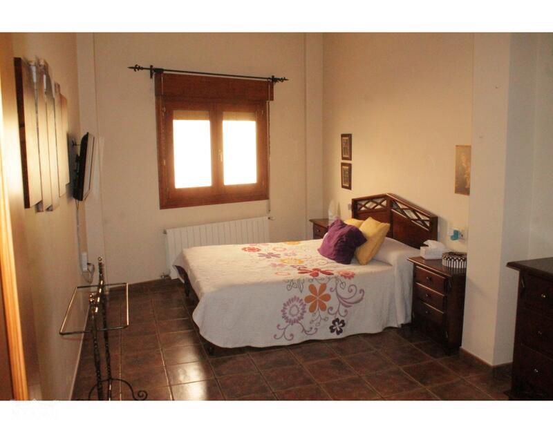 4 bedroom Townhouse for sale