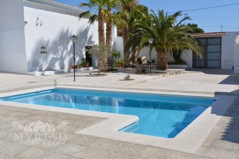 5 bedroom Land for sale