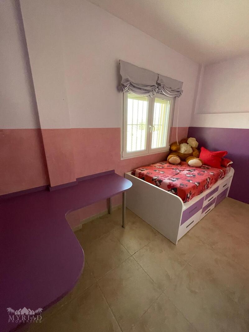 5 Schlafzimmer Landhaus zu verkaufen