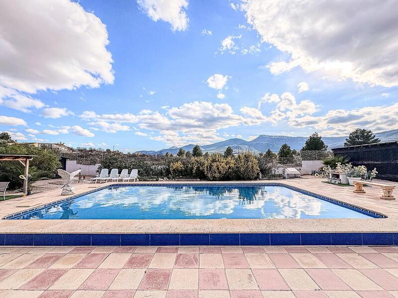 8 bedroom Villa for sale 8 bedroom Villa for sale