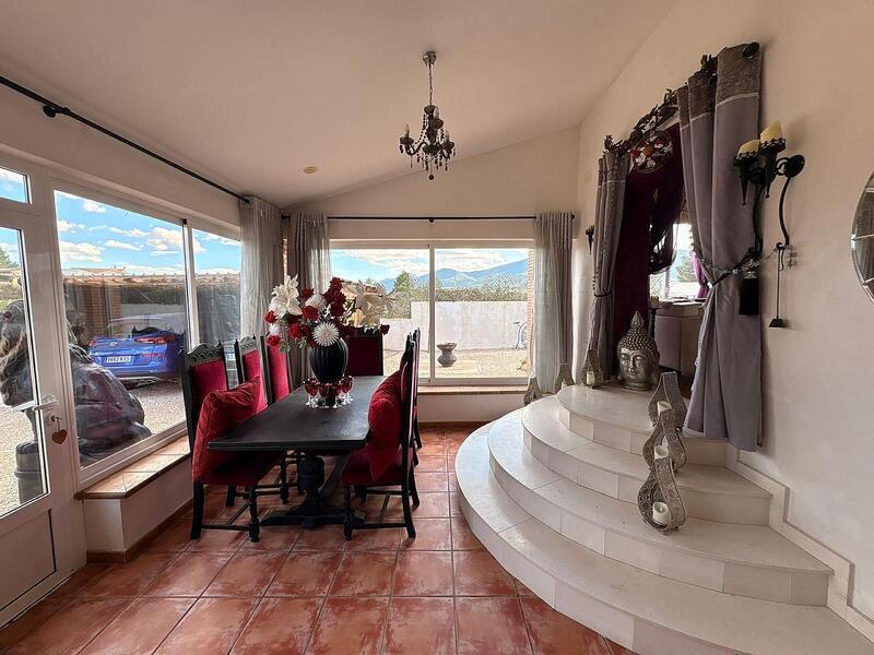 8 bedroom Villa for sale 8 bedroom Villa for sale