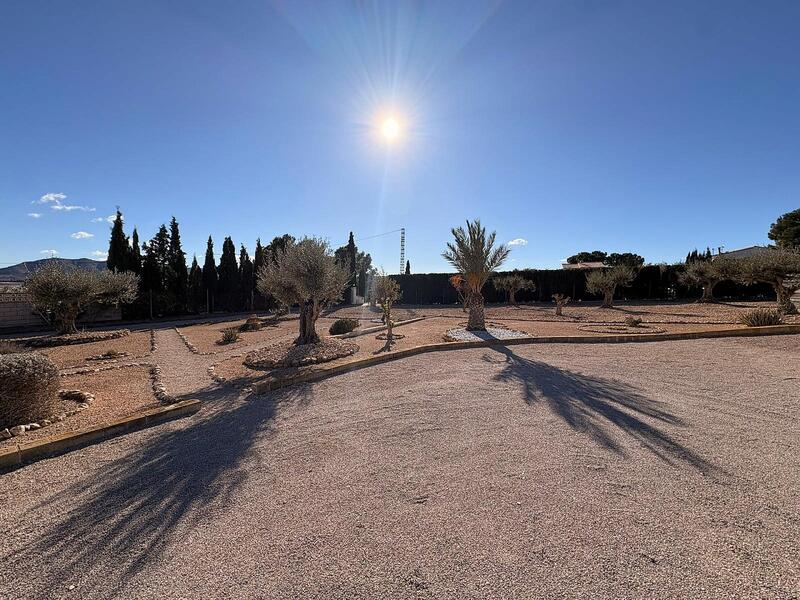 3 bedroom Country House for sale 3 bedroom Country House for sale