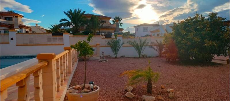 2 soverom Villa til salgs 2 soverom Villa til salgs