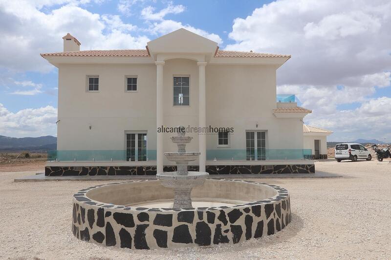 4 bedroom Villa for sale