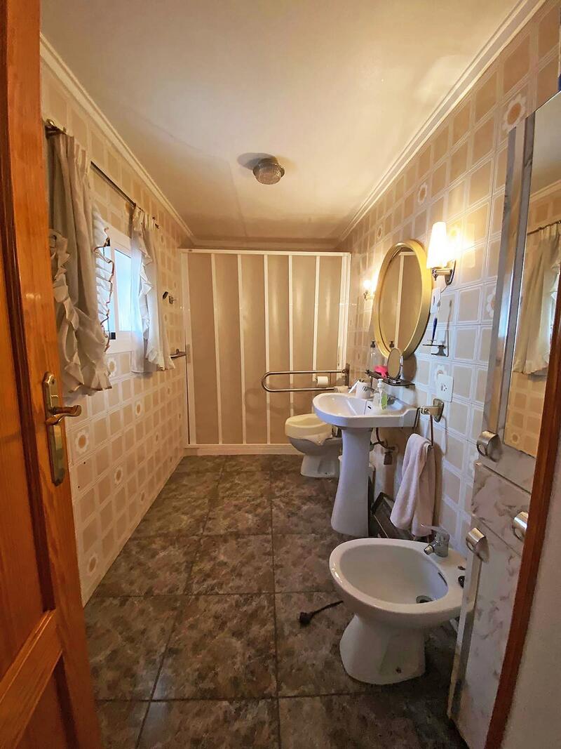 3 bedroom Townhouse for sale