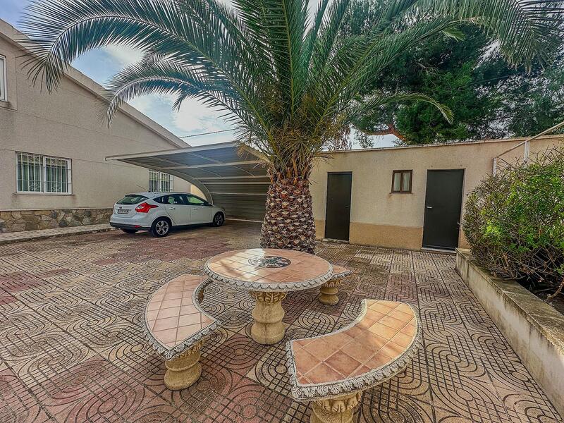 5 bedroom Villa for sale