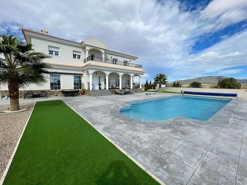 4 bedroom Villa for sale 4 bedroom Villa for sale