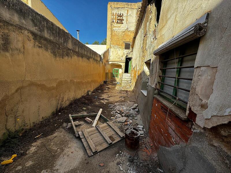 6 bedroom Country House for sale 6 bedroom Country House for sale