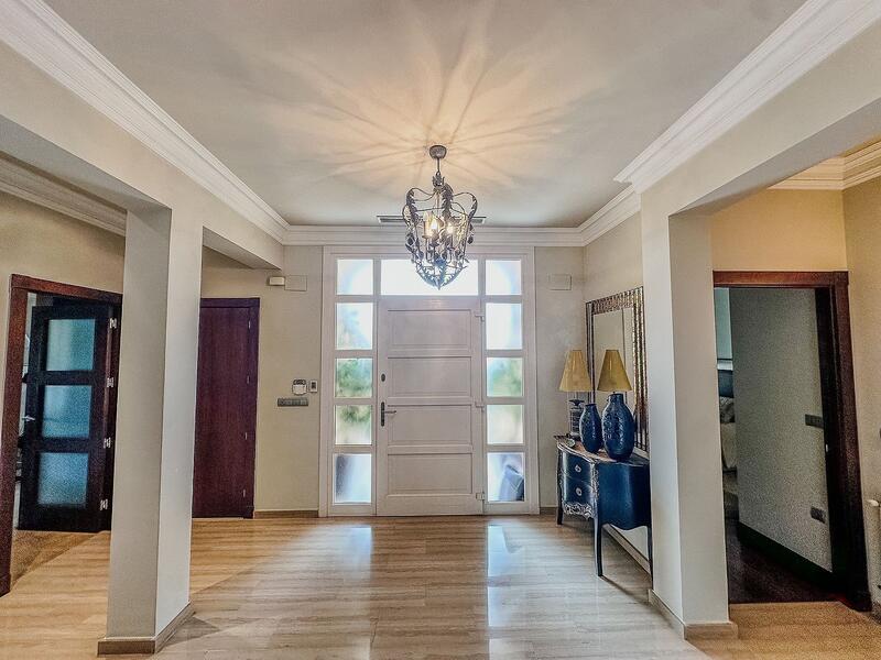 5 bedroom Villa for sale