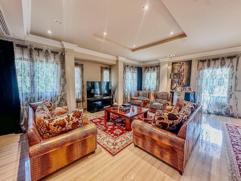 5 bedroom Villa for sale