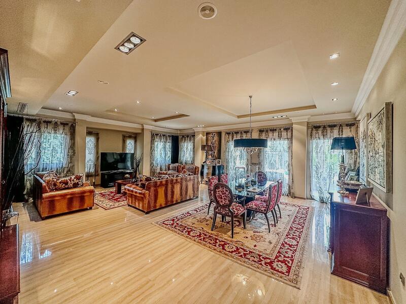 5 bedroom Villa for sale