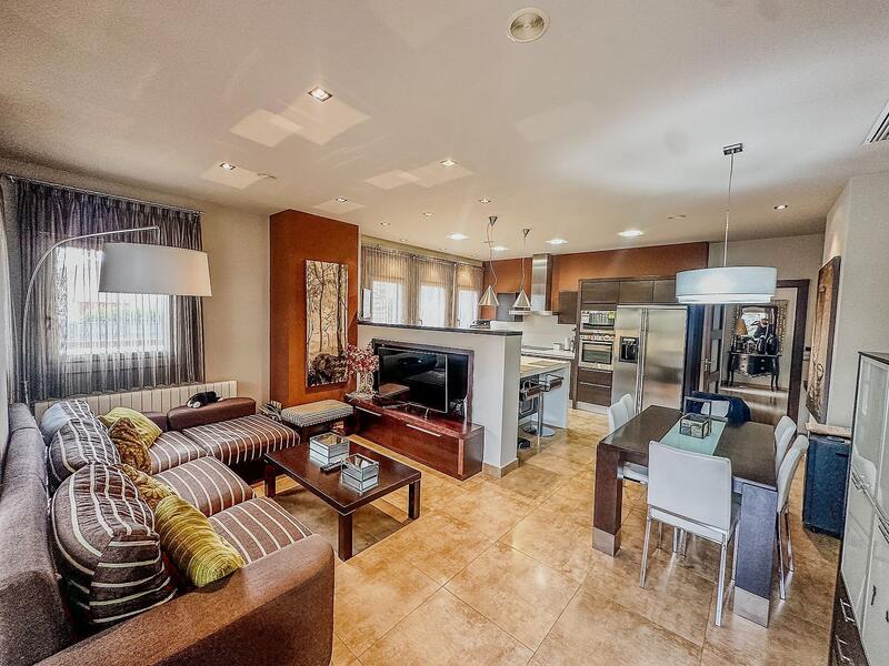 5 bedroom Villa for sale