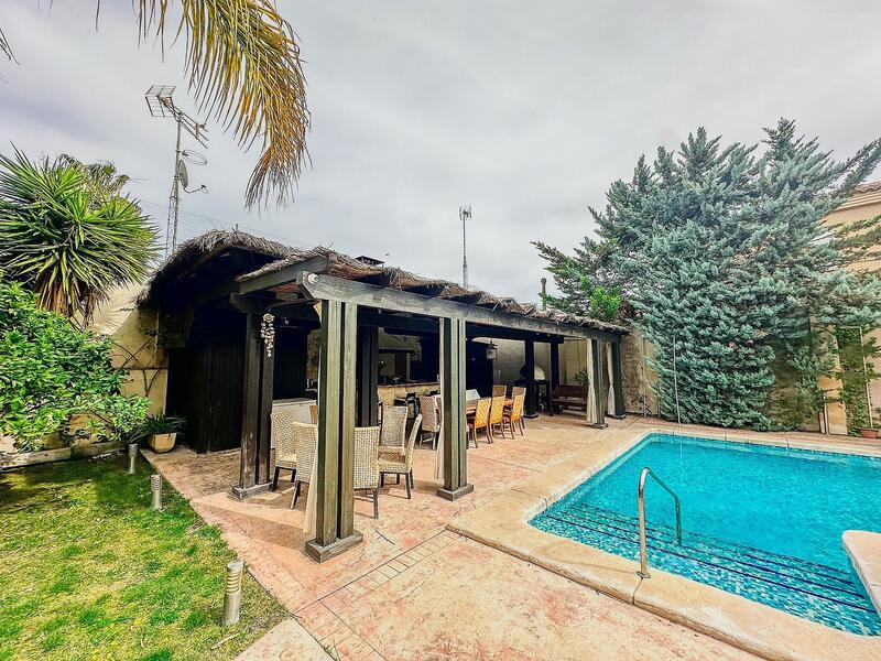 5 bedroom Villa for sale