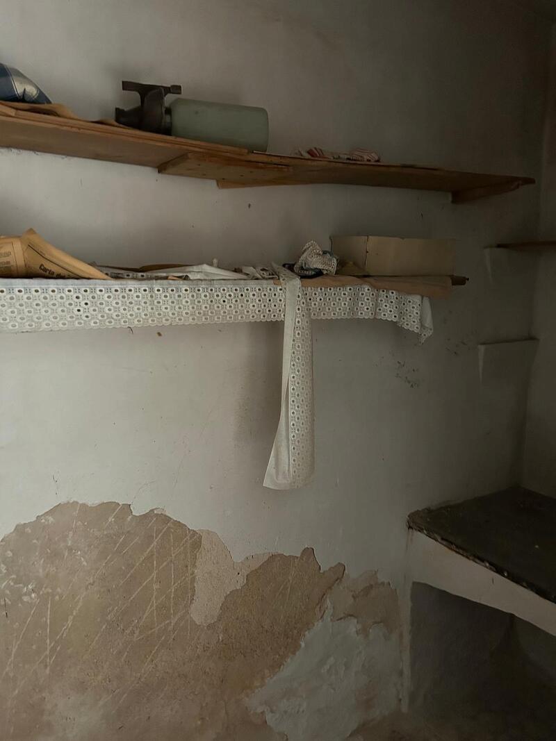 4 bedroom Townhouse for sale