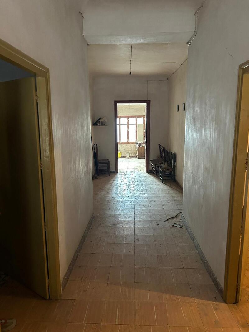 4 bedroom Townhouse for sale