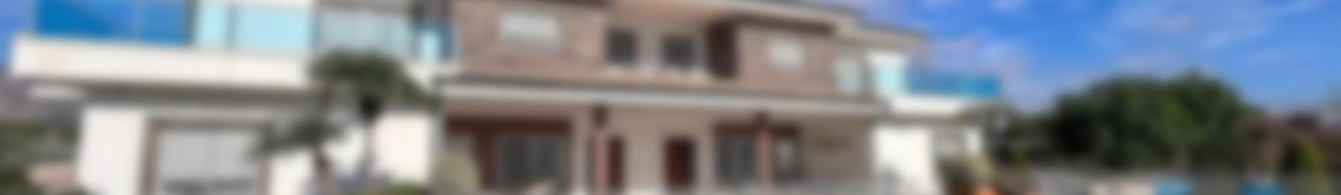 8 bedroom Villa for sale