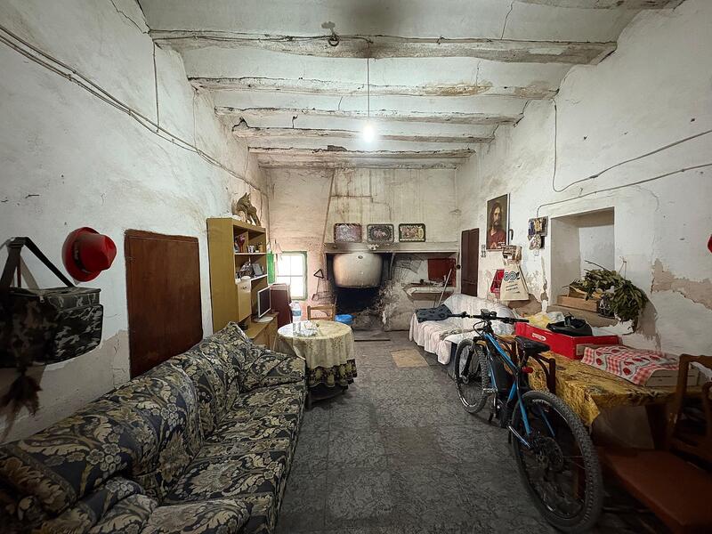 6 bedroom Villa for sale