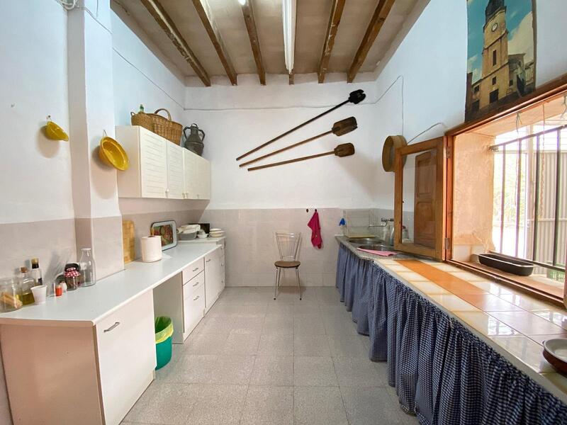 8 bedroom Country House for sale