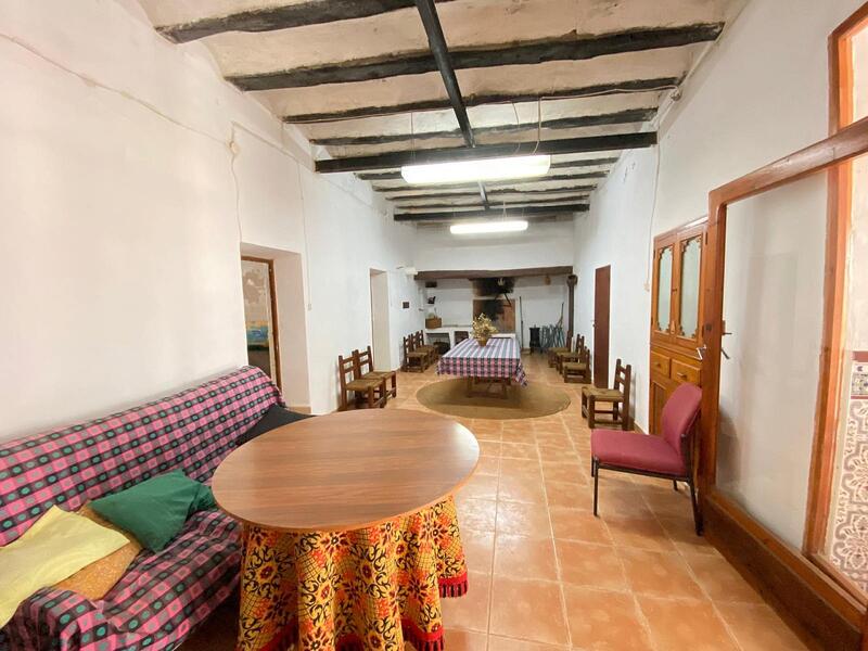 8 bedroom Country House for sale