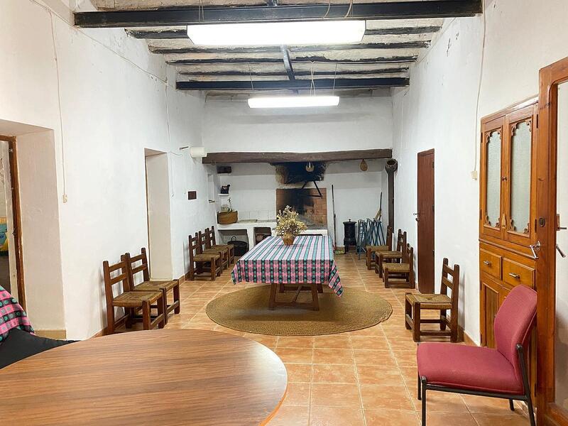 8 bedroom Country House for sale